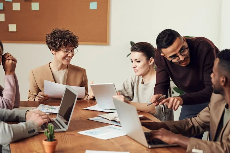 Quadracom Expert Team - Dedicated IT professionals with 20+ years of experience